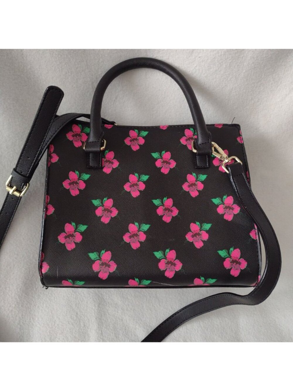 Betsey Johnson Floral Black & Pink Handbag Medium Size Boxy Pruse - Picture 5 of 11
